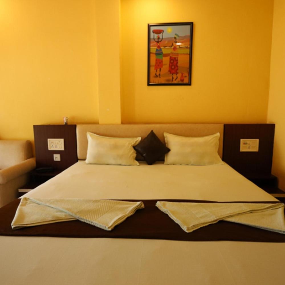 Golden View Resort And Restaurant Tajpur Bagian luar foto