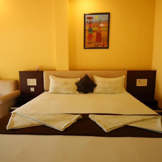Golden View Resort And Restaurant Tajpur Bagian luar foto