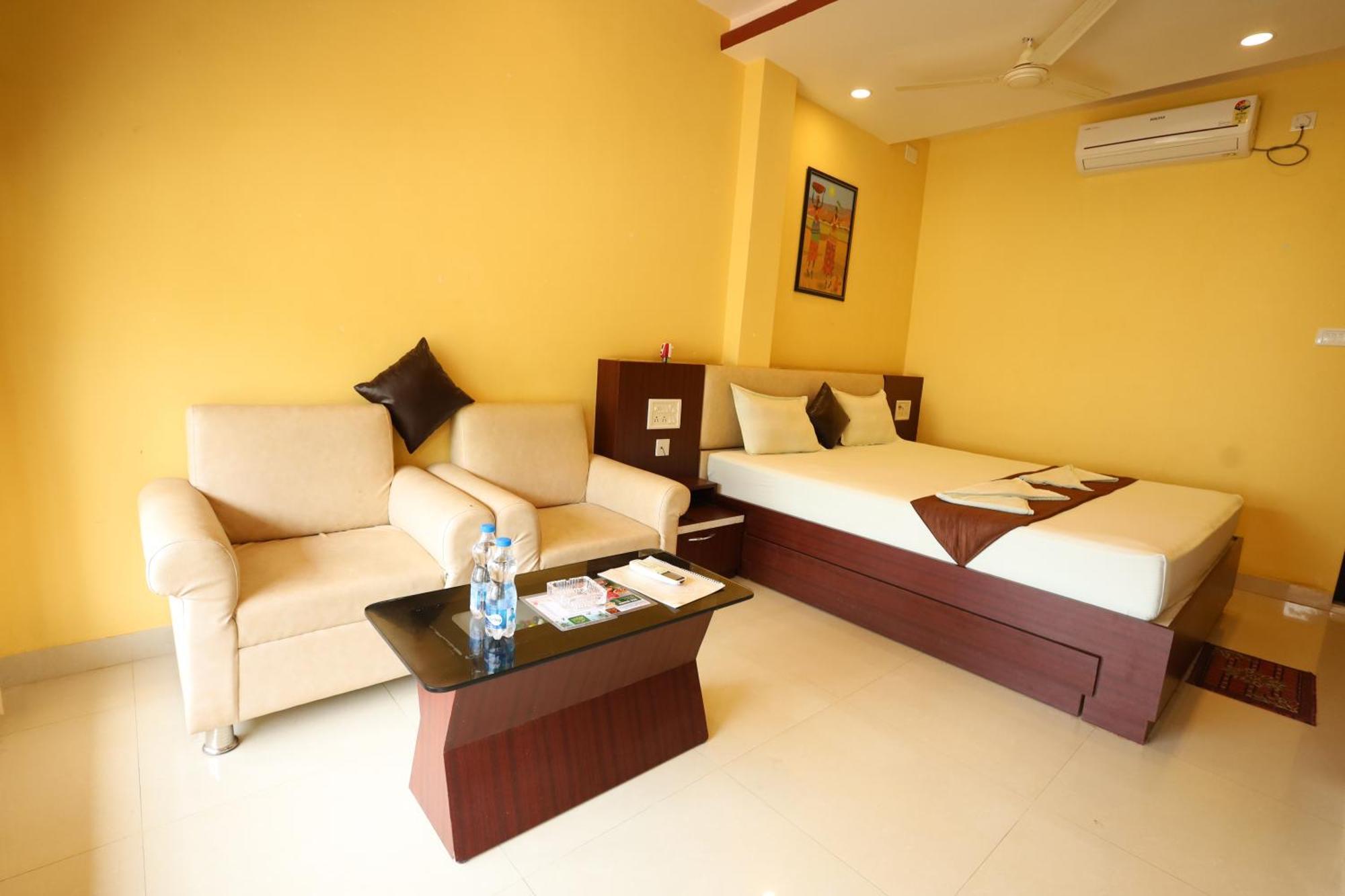 Golden View Resort And Restaurant Tajpur Bagian luar foto