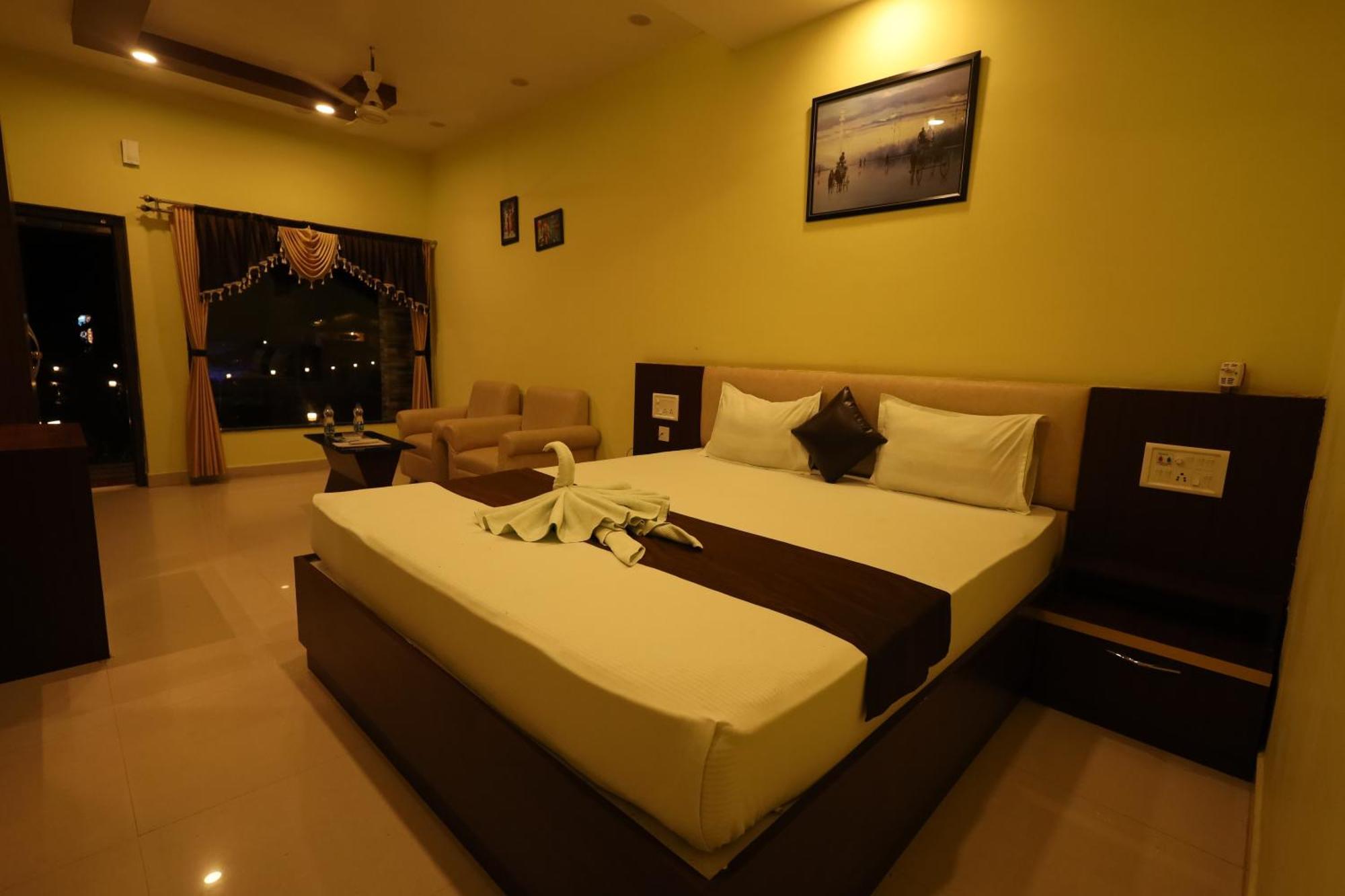 Golden View Resort And Restaurant Tajpur Bagian luar foto
