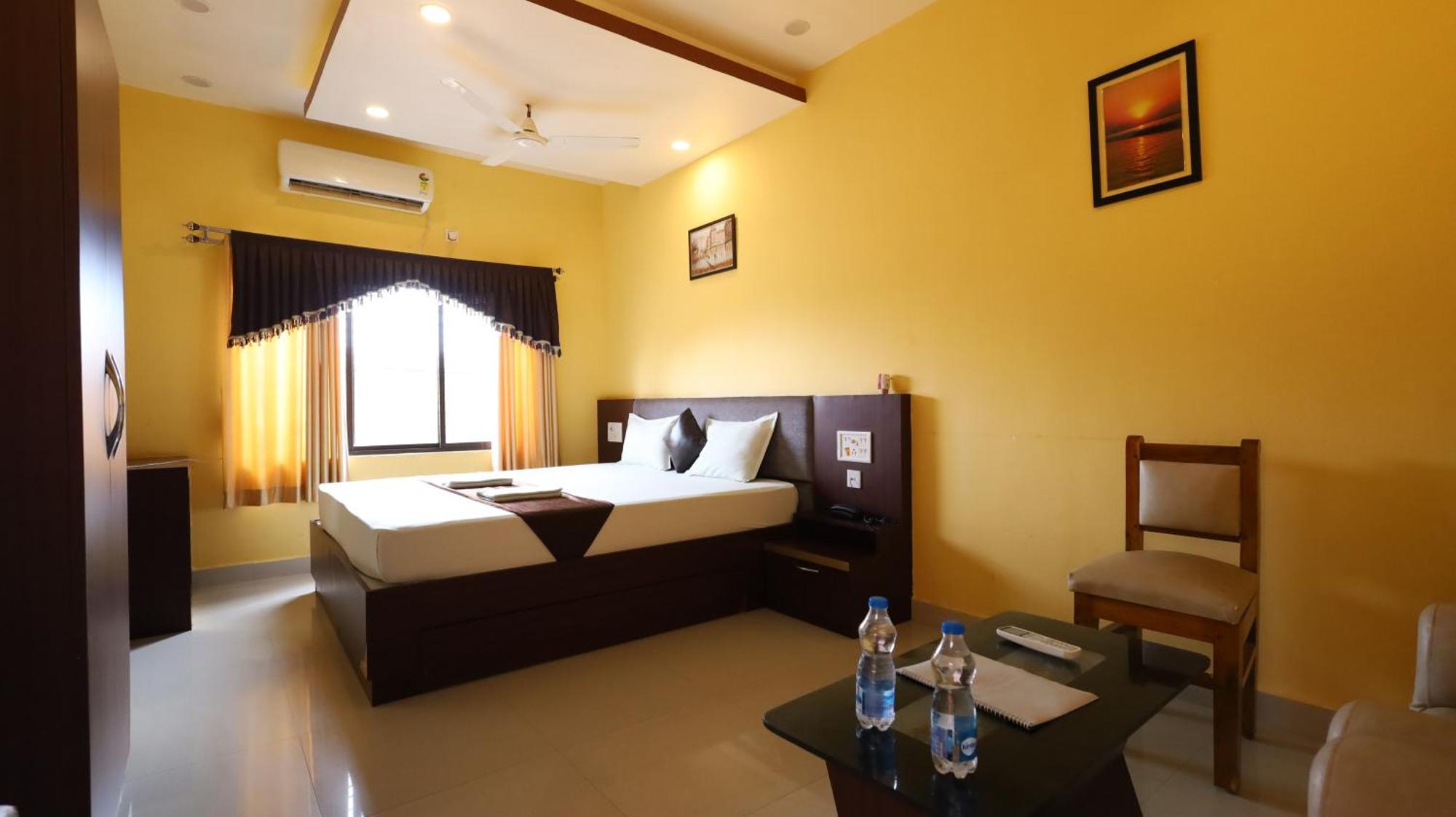 Golden View Resort And Restaurant Tajpur Bagian luar foto